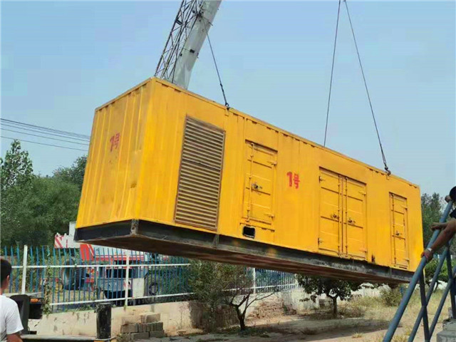 钦州300KW柴油发电机组油耗是多少?